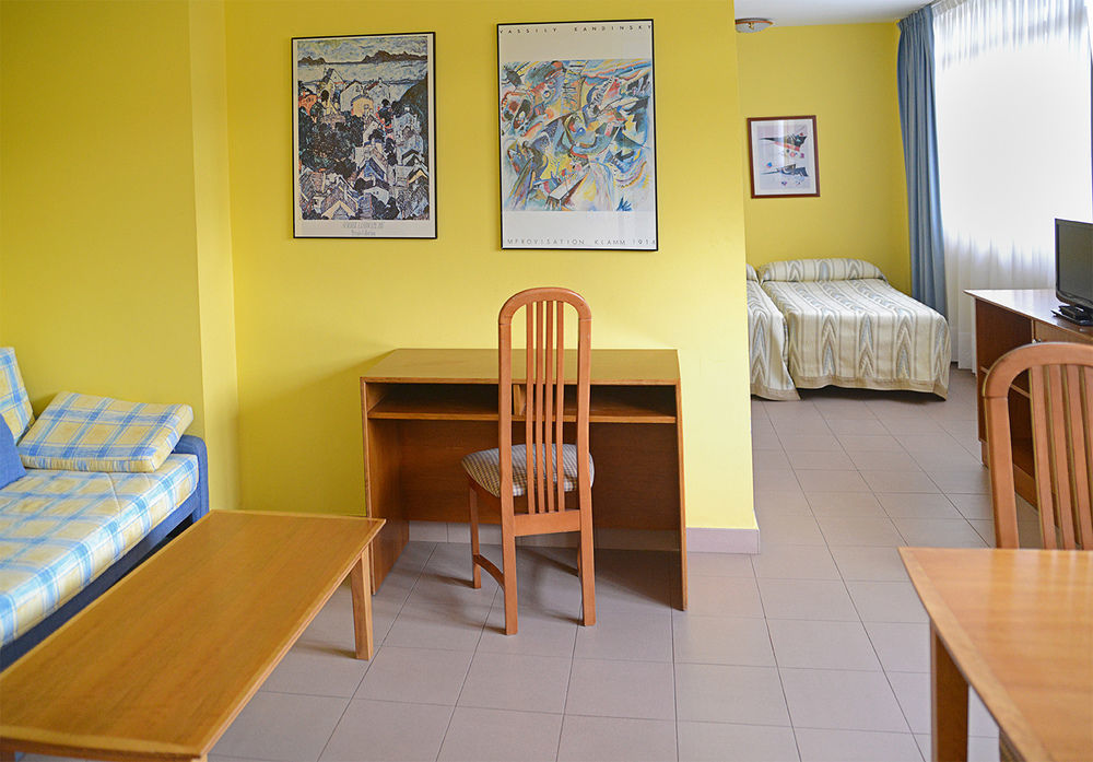 Marina * Naveces